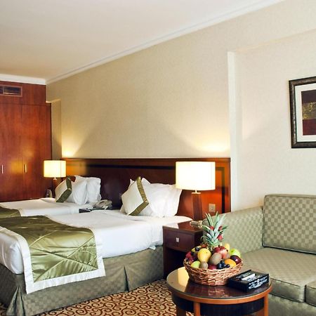 Ramee Royal Hotel Дубай Экстерьер фото
