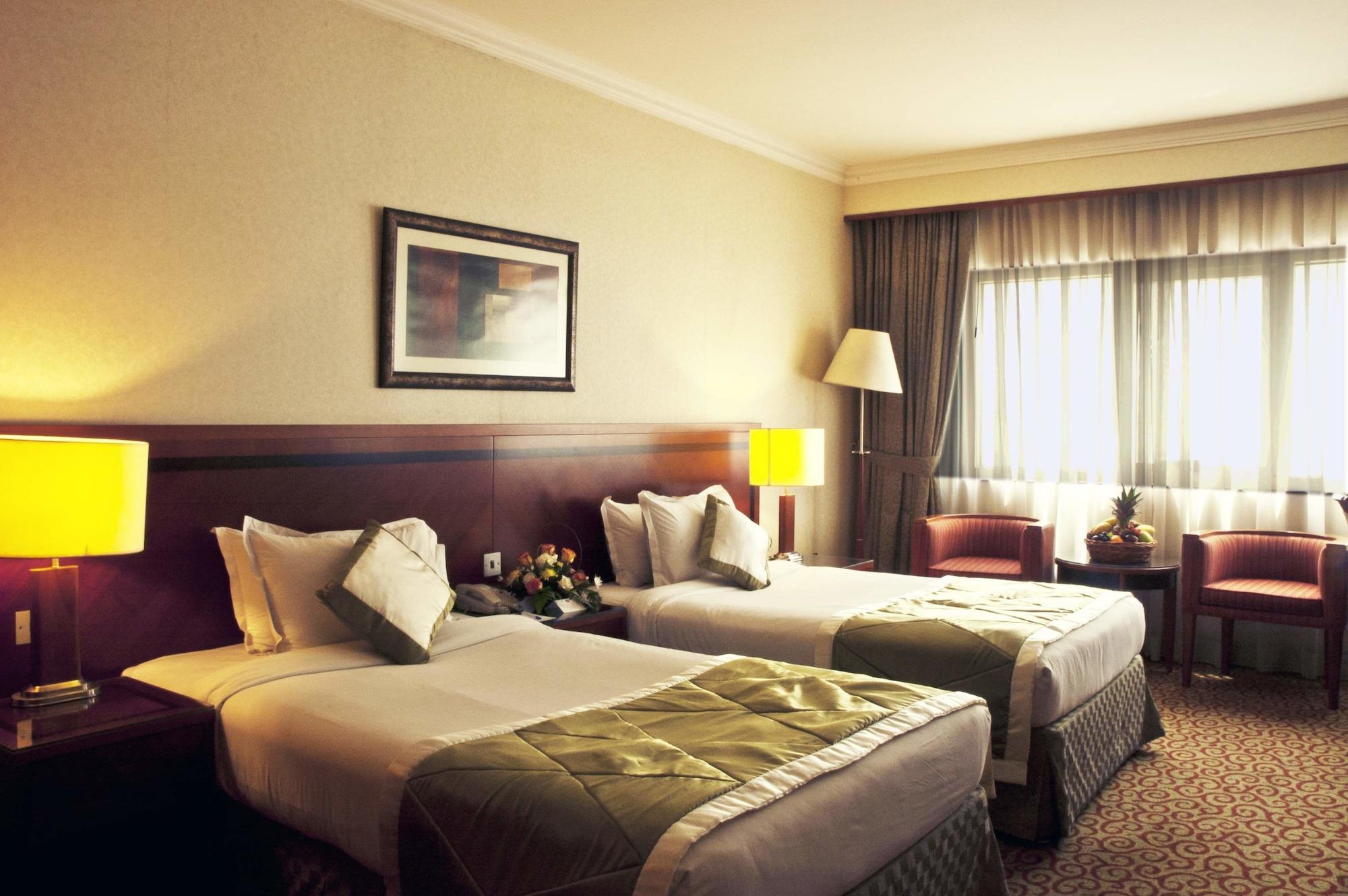 Ramee Royal Hotel Дубай Экстерьер фото