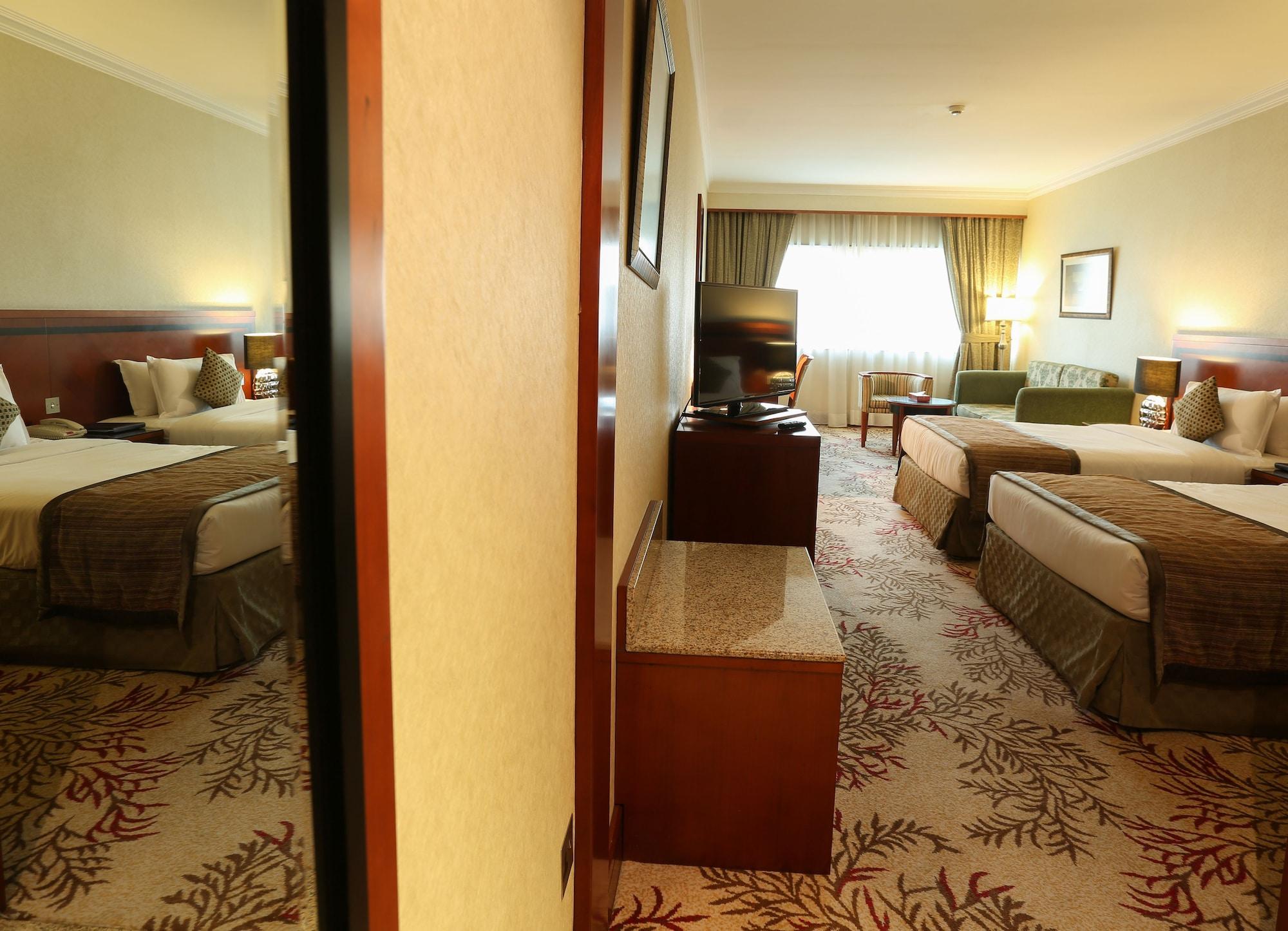 Ramee Royal Hotel Дубай Экстерьер фото
